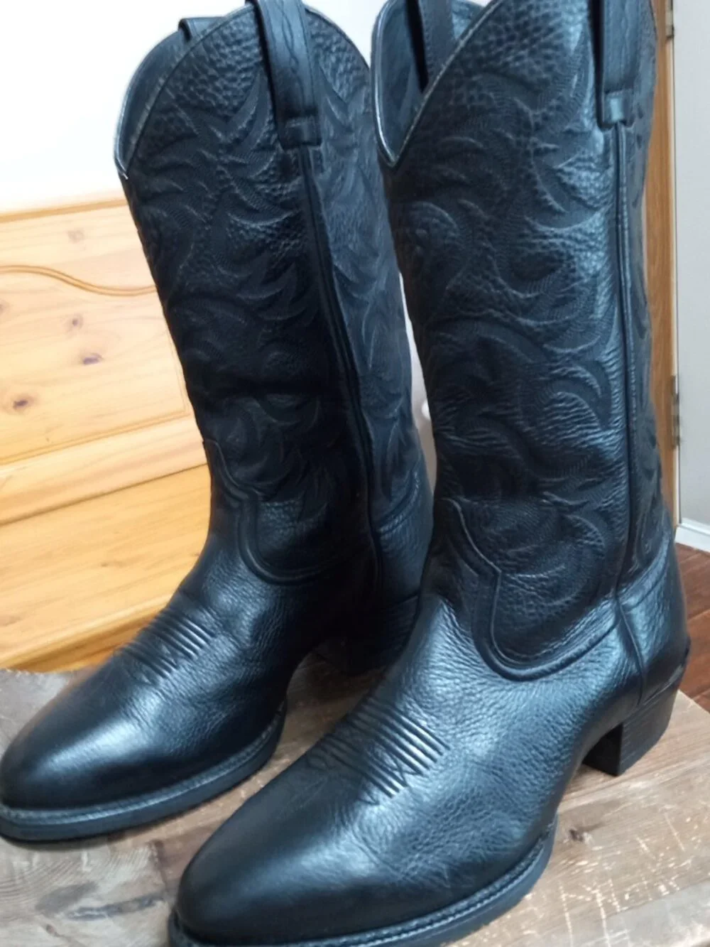 Ariat Men's Size 8 Heritage R Toe Western Boots